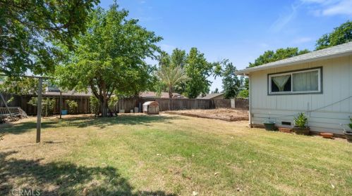13 Jasper Dr, Chico, CA 95928-6808