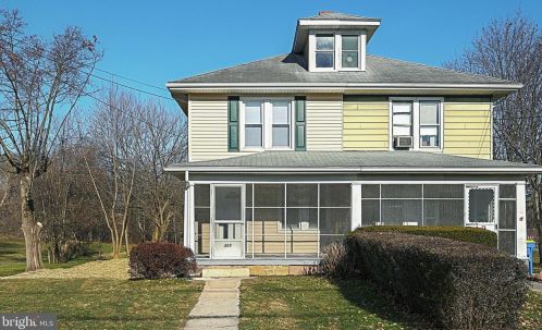 3055 Brookside Ave, York, PA 17315-3811