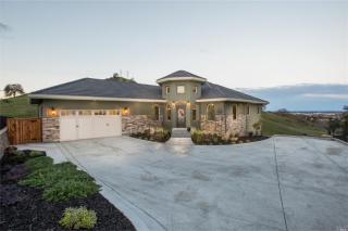 4041 Devon Ct, Vacaville, CA 95688-8730