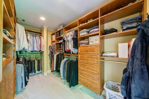 2104 Defoors Mill Dr, Atlanta GA  30318-2368 exterior