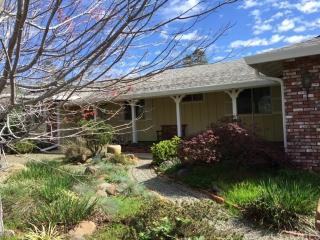 5250 Country Club Dr, Paradise, CA 95969-6605