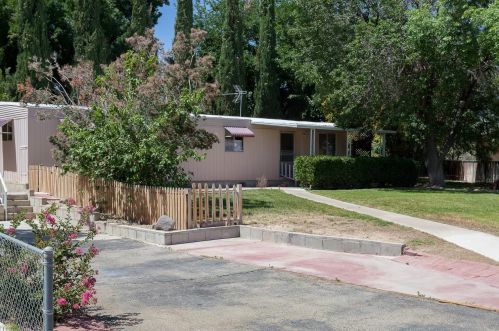 5241 Cholla Way, Ridgecrest, CA 93555-8525