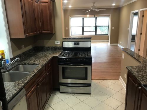 1734 Estes Ave, Chicago, IL 60626-2410