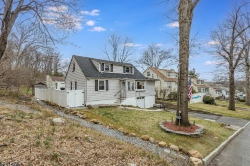 59 Sunnyside Rd, Town Center, NJ 07052-2031