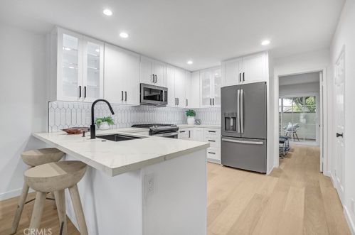43 Yale Loop, Irvine, CA 92604-3678
