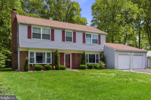 90 Niagara Ln, Willingboro, NJ 08046-1248