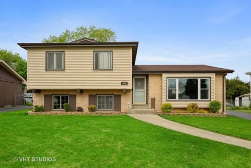 934 Wisconsin Ave, Addison IL  60101-4844 exterior