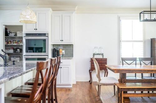 4437 Carmain Dr, Atlanta GA  30342-3503 exterior