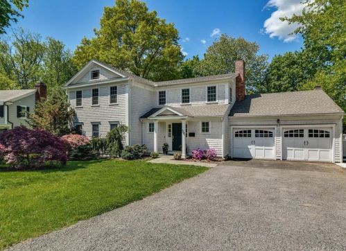 98 Southwood Dr, New Canaan, CT 06840-6633