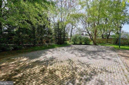 11365 King George Dr, Silver Spring MD 20902-4444 exterior