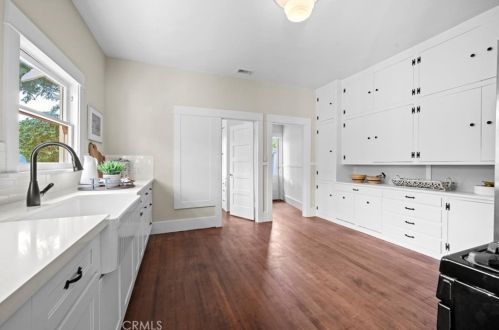 2620 Flower St, Santa Ana CA 92706-1930 exterior