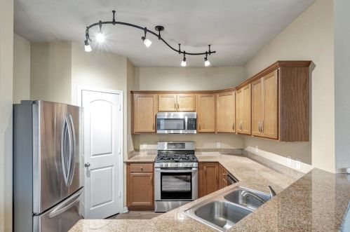2009 Autumn Lk Dr, Bryan TX  77807-5112 exterior