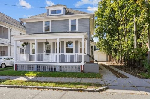 11 Braman St, Providence, RI 02906-3503