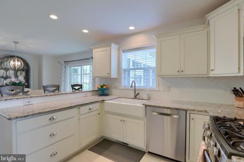 1518 Sunset Ave, Lancaster PA  17601-4328 exterior