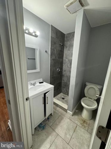 1816 Berks St, Philadelphia, PA 19121-2218