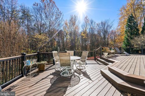10101 Waterside Dr, Springfield VA  22015-3931 exterior