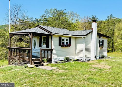 2270 Kerns School Rd, Springfield WV  26763 exterior