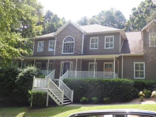 4821 Thornhill Dr, Acworth, GA 30101-4095