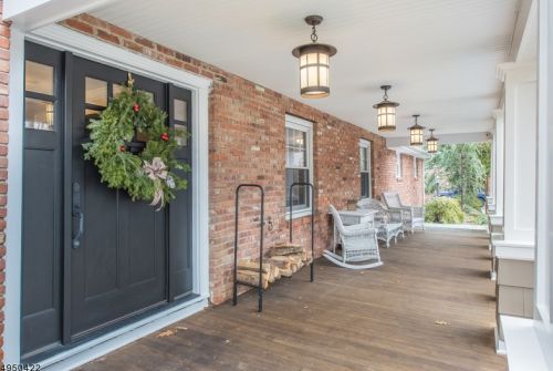 24 Brookvale Rd, Kinnelon, NJ 07405-2274