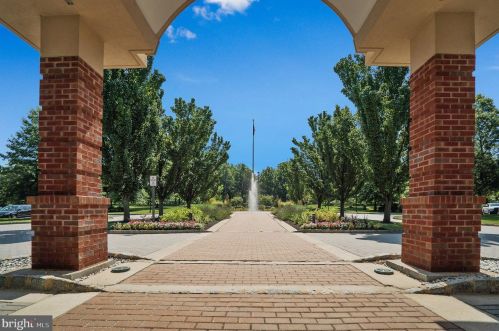 2300 Windrow Dr, Princeton NJ 08540-5020 exterior