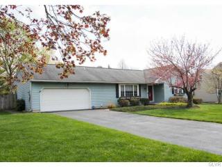 3856 Greenwood Dr, Bethlehem PA  18020-9655 exterior