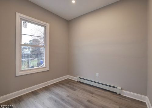 49 Sassafras St, Paterson NJ 07524-1733 exterior