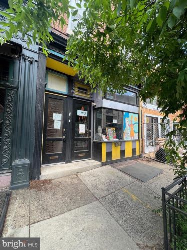 615 Bainbridge St, Philadelphia, PA 19147-2111