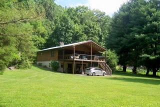 149 Ledford Ln, Otto, NC 28763-9245