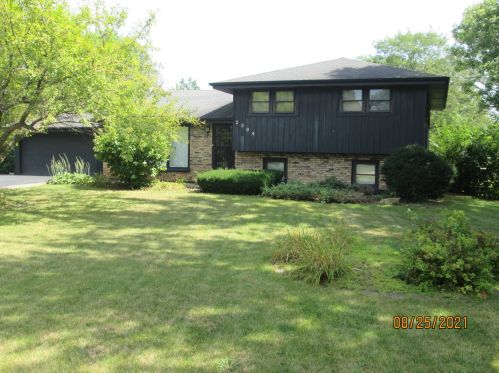 2504 Regan Rd, Joliet, IL 60431-1032