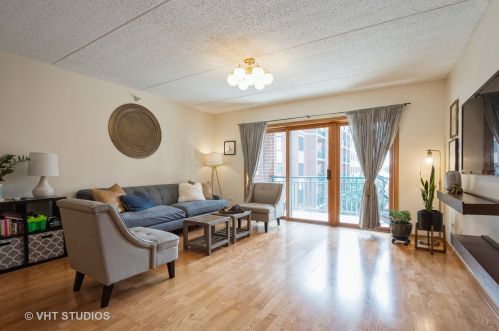 5 Central Rd, Mount Prospect, IL 60056-2462