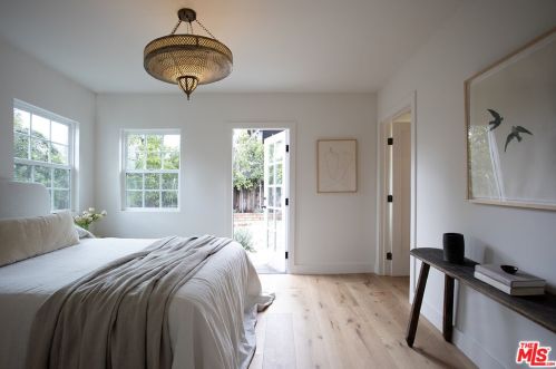 1410 Stanford Dr, Glendale CA  91205-3615 exterior