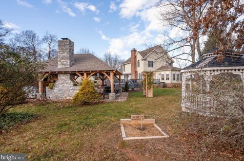 874 Pheasant Hill Rd, Summit Point WV  25446-3634 exterior