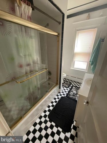 7030 Jackson St, Philadelphia PA  19148-3250 exterior