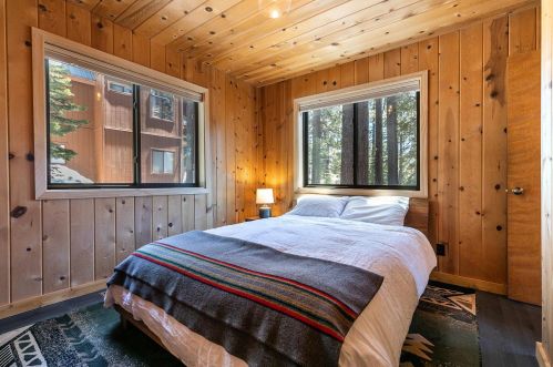 12279 Bennett Flat Rd, Truckee CA  96161-6202 exterior