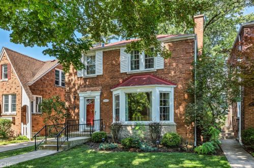 6326 Minnehaha Ave, Chicago, IL 60646-4121