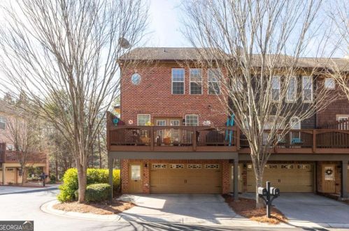 41 High Top Rd, Atlanta GA  30328-5929 exterior