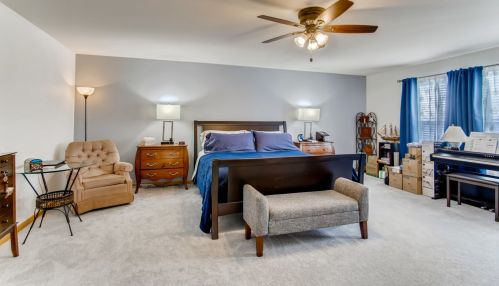 308 Century Dr, Pingree Grove IL  60140-4014 exterior