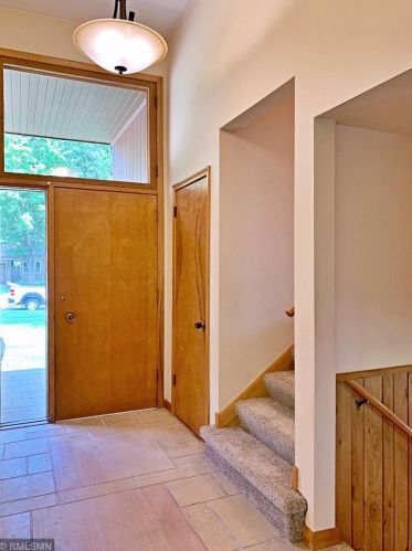 375 Floral Ave, Saint Paul MN  55126-5331 exterior