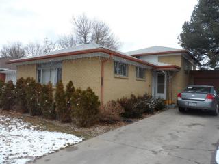 2210 Oswego St, Denver, CO 80010-1628