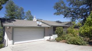 3470 Summit Dr, Redding, CA 96001-3406