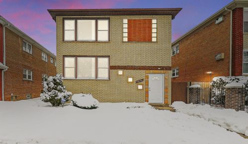 12148 Michigan Ave, Chicago, IL 60628-6649