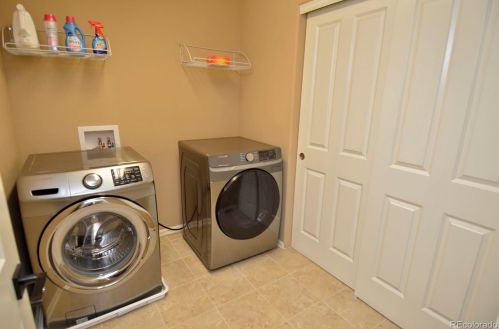 4990 Valdai Way, Aurora CO  80015-6792 exterior