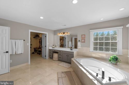 944 Old County Rd, Severna Park MD 21146-4817 exterior