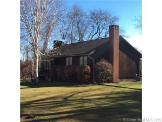 32 Benton Rd, Morris, CT 06763-1820