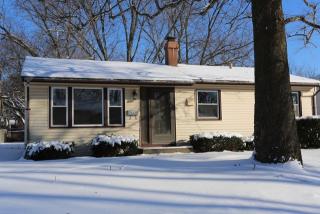 141 Pecos Cir, Carpentersville, IL 60110-1112