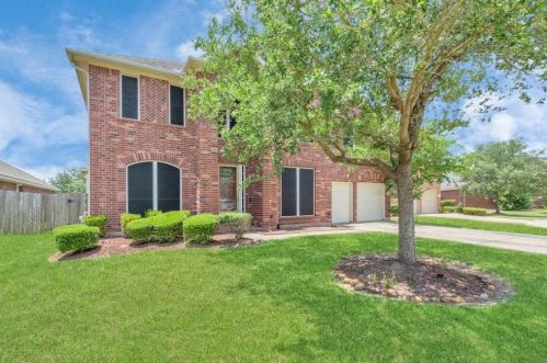 2802 Youpon Glen Way, Fresno, TX 77545-8156