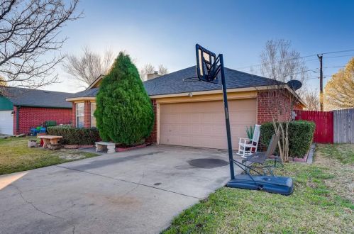 606 Fort Worth St, Midlothian, TX 76063-2180