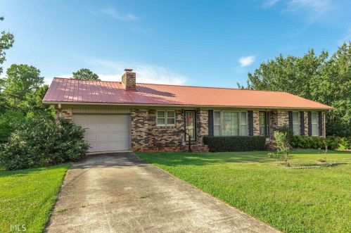 24 Timberlane Dr, Hartwell, GA 30643-7001