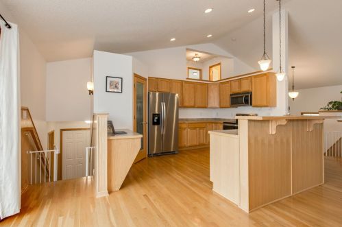 895 Drew Dr, Saint Paul MN  55129-6800 exterior