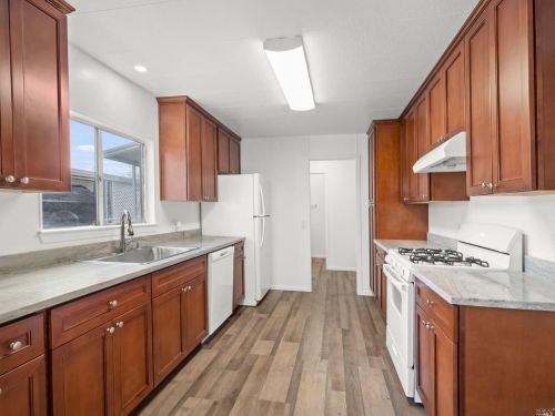 56 Sunset Ln, Vacaville, CA 95687-4005